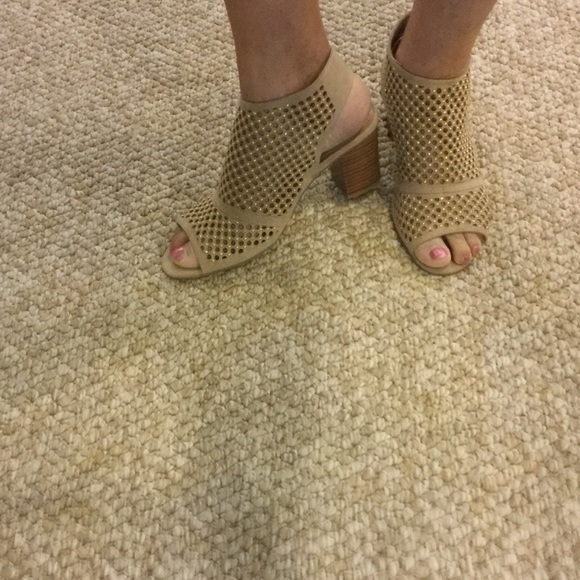 Kim Rogers- Tan Block Heel Sandals - Picture 2 of 8